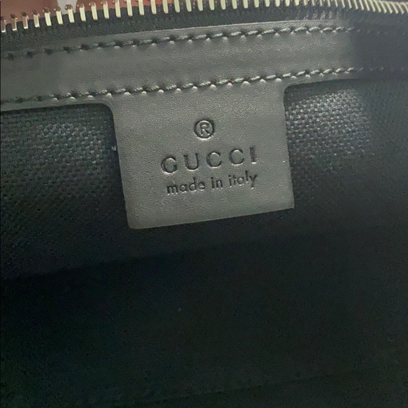 Authentic Gucci GG SUPREME MESSENGER BAG - Picture 7 of 7